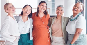 Como a inclusão e a diversidade em programas de estágio e trainees contribuem para a transformação social