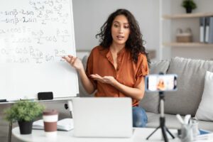 Como criar um programa de integração virtual