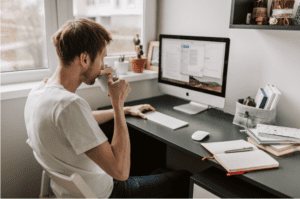 Empregos remotos em ascensão: empresas estão optando pelo home office